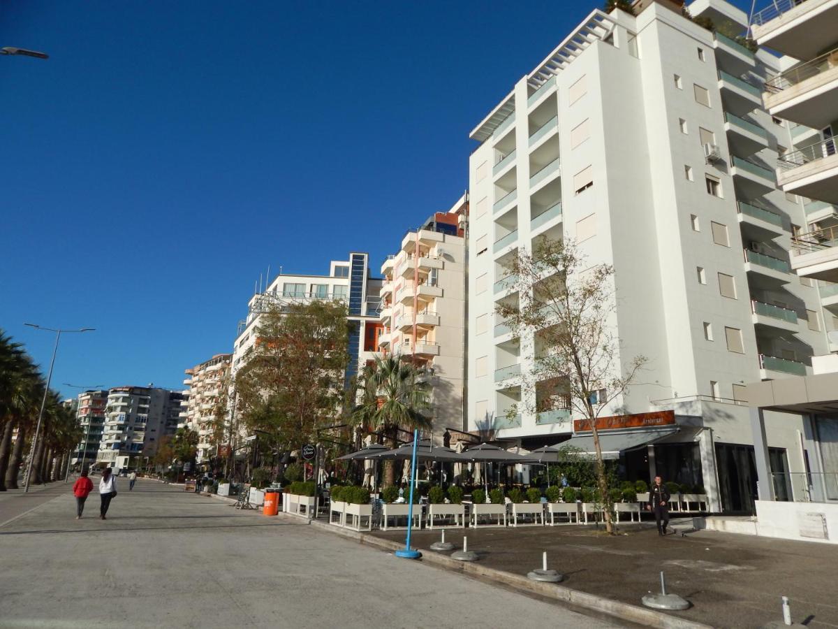 Modern Spacious 1 Bedroom Flat Next To The Beach Vlore Exterior photo